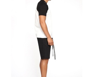 Conjunto Deportivo Personalizado para Hombre, Camiseta de Manga Corta de Secado Rápido con Bloques de Color y Pantalones Cortos con Dobladillo Dividido, Ropa de Verano, Corte Regular - Product Image 3
