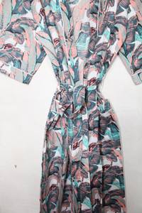 Bata Kimono de Algodón Suave con Estampado de Bloques y Dibujos Animados Naaz para Mujer, Camisón de Verano Hecho a Mano ODM con Cuello en V, Cintura Elástica y Largo hasta la Rodilla - Product Image 4