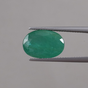 Émeraude Naturelle Certifiée par un Certificat Extérieur, Vente en Gros, Pierre Précieuse Verte Lumineuse de Qualité Supérieure, Coupe Ovale 7,03 Carats (14x9,5mm, 6mm) - Product Image 1
