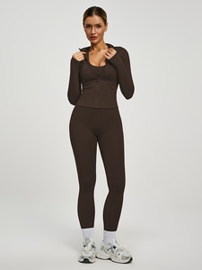 Ensemble de sport sans couture trois pièces Atlaset Trend pour femme : Leggings taille haute, soutien-gorge de sport, veste – Logo personnalisé, OEM, ODM, Vente en gros - Product Image 1