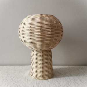 Lampes de table en rotin charmantes pour la décoration de mariages, abat-jour rond, lampes de chevet. - Product Image 1