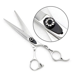 Le meilleur fabricant Pissco pour ciseaux de couleur argent pour barbier | Ciseaux de salon de coiffure | Kit de barbier OEM Acceptable - Product Image 6