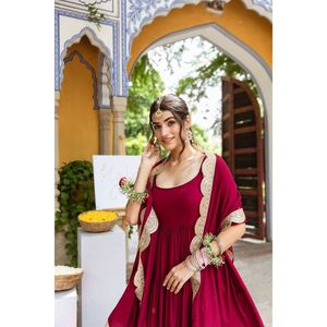 VESTIDO DE FIESTA GEORGETTE VESTIDO LISO FONDO CON BORDADO TRABAJO DUPATTA ROJO - Product Image 4