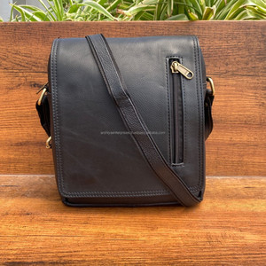 New Wholesale Luxury Full Grain Rustic <b>Leather</b> Quilted Shoulder <b>Bags</b> for <b>Men</b> Casual Office Crossbody Satchel Business <b>Work</b> <b>Bags</b> - Product Image 3