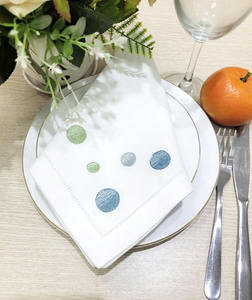 Serviettes de table en coton brodées sur mesure avec points, serviettes de table en tissu à ourlet festonné pour événements domestiques et mariages - Product Image 2