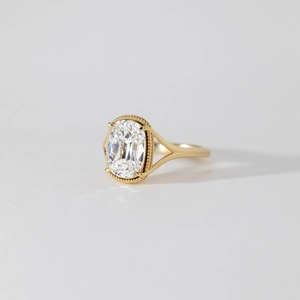 แหวนหมั้นเพชรทรงคุชชั่นยาว 14K 18K ทองคำเหลือง 3CT แบบวินเทจ ดีไซน์แยกแหวน สำหรับผู้หญิง สั่งทำได้ - Product Image 3