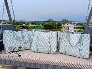 Wholesale Cotton Quilted Tote Bags High Quality Green Floral Shoulder Bag Open Closure <b>Large</b> Travel Weekender Customized <b>Handbag</b> - Product Image 3