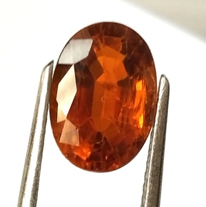 Turmalina Naranja Natural Facetada Ovalada de 2.90 Ct, Zafiro de Zambia Gems International para Joyería, Fuego Excepcional - Product Image 3