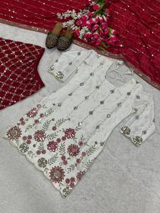 Ensemble de lehenga indien pakistanais traditionnel brodé rouge et crème pour femme, avec bordure argentée, coupe ample, longueur au sol - Product Image 2