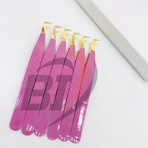 แหนบต่อขนตาสแตนเลสสีชมพูสุดฮอตแบบมืออาชีพทำจากเส้นใยสีทองพร้อมจุกปรับระดับเสียงที่ยั่งยืนเป็นมิตรกับสิ่งแวดล้อม - Product Image 4