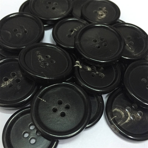 Boutons de costume en corne de haute qualité et durables avec motifs vintage pour hommes et femmes, artisanat naturel - Product Image 4