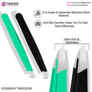 Ensemble de pinces à épiler pour sourcils en acier inoxydable de haute qualité 2024, pointe inclinée, logo personnalisé, couleur noire, vente en gros pour la beauté - Product Image 6