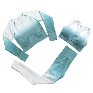 Ensemble de vêtements de sport élégant pour femmes en trois pièces, leggings de yoga taille haute, soutien-gorge de sport et veste légère avec OEM ODM Private - Product Image 1