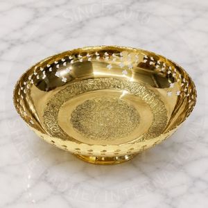 Plateau de service décoratif en laiton artisanal pour la décoration de la maison, le service festif et la vaisselle de luxe - Product Image 2