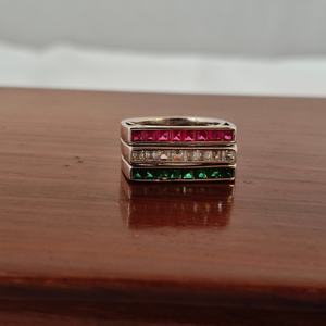 Anillo Triple de Plata de Ley 925 con Circonitas Cúbicas Multicolores Clásicas, Estilo Geométrico Apilable para Mujer, Acabado Pulido, para Boda - Product Image 3