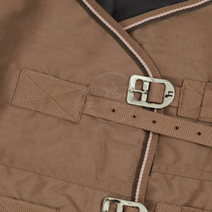 Couvertures d'équitation sur mesure en gros avec sangles réglables et ajustement confortable - Product Image 2