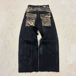 Pantalones de mezclilla vintage para hombre con efecto lavado y detalles de cuero, corte ajustado casual - Product Image 6