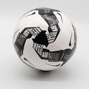 Ballon de football Elite Pro taille 5 – Ballon de match et d'entraînement haute performance avec un design dynamique noir et blanc - Product Image 6