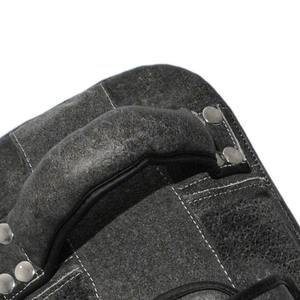 Pads d'entraînement de boxe en cuir de haute qualité, coussinets de bras incurvés pour le coup de pied et le coup de poing, idéaux pour le Muay Thai, le MMA et le Kickboxing - Product Image 6