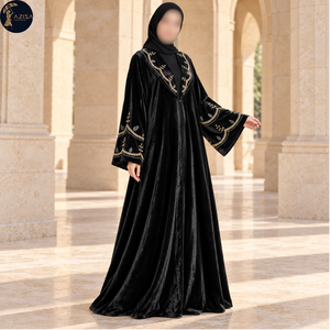 Tela de Terciopelo Negro con Bordado Floral en Dorado y Plateado |   Elegantes Detalles de Lentejuelas y Cuentas para la Confección de Abayas y Vestidos - Product Image 2