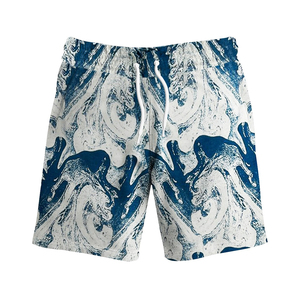 Shorts pour hommes respirants et légers avec des imprimés floraux tropicaux vibrants, vêtements de plage décontractés, doux et à séchage rapide - Product Image 1