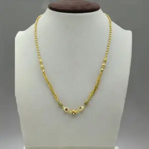 Elegante Collar de Cadena Dorada con Detalles de Piedras Rojas, Cadena de Cuentas de Diseño Tradicional para Mujer, para Bodas y Eventos Festivos - Product Image 3