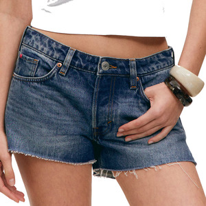 Short en jean taille haute pour femme, style décontracté d'été, en coton délavé, coupe droite, à ourlet effiloché et effet usé - Product Image 1