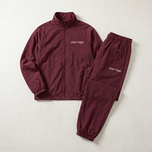 Nuevo Conjunto Deportivo de 2 Piezas con Chaqueta con Capucha y Pantalones Cortavientos de Nailon con Diseño de Tiras Reflectantes, Personalizable, Informal, Unisex - Product Image 2