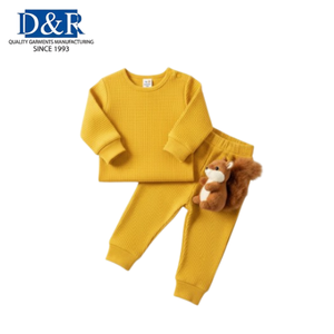 Meilleures ventes : Ensembles de vêtements pour bébés filles en coton biologique OEM malaisien, nouveau-né et tout-petit, printemps, 2 pièces, vente en gros par le fabricant, approvisionnement en vrac - Product Image 4