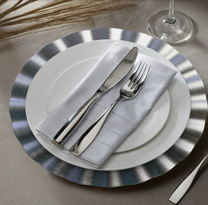 Plaque de chargeur argentée de forme ronde au design unique avec plaque de vitrine en métal en aluminium de la plus haute qualité sous la plaque d'Inde - Product Image 5