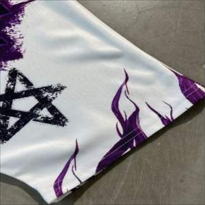 T-shirt pour homme en coton 100% délavé à l'acide, coupe oversize, épaules tombantes, design personnalisé avec strass, style streetwear, décontracté, uni, séchage rapide - Product Image 4