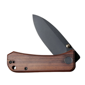 Couteau de poche pliant à manche en bois grainé marron avec lame noire mate et clip métallique, ouverture manuelle compacte pour usage quotidien - Product Image 4