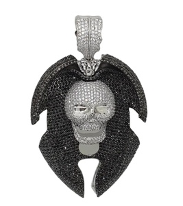 Hermoso colgante de calavera personalizado de moissanita hecho colgante de hip hop de moissanita blanco y negro - Product Image 1