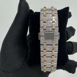 Reloj de Diamantes Moissanite de Fábrica Directa para Raperos o Artistas y Eventos Nocturnos Disponible a Precio de Exportación - Product Image 3