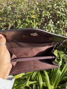 Cartera de Cuero con Grabado Artesanal, Elegante Cartera de Piel de Vaca con Pelaje, Multiusos, Estilo Occidental para Mujer - Product Image 6