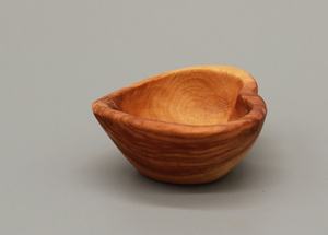 Rustic Acacia Wooden Heart Bowl Handmade Craft Bowl Heart Shape Wooden Salad Bowl for Dining and Serving - Product Image 2
