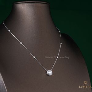 Collier pendentif halo de luxe avec diamant rond et chaîne à maillons ornée de diamants certifiés IGI, bijoux en diamant de laboratoire pour votre femme - Product Image 3