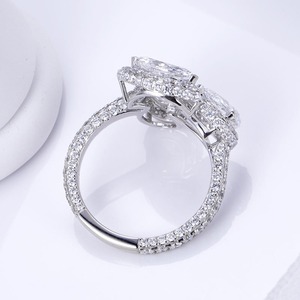 แหวนเพชรทรงบาแกตต์สีเขียวมรกตทันสมัย คุณภาพสูง เครื่องประดับอินเทรนด์สำหรับงานแต่งงาน งานหมั้น ของขวัญสำหรับเธอ - Product Image 3