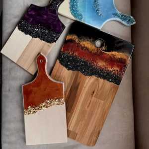 Tabla de servir redonda artesanal de resina y madera de acacia con ondas azules del océano, tabla de charcutería circular de epoxi, bandeja de queso, regalo - Product Image 2