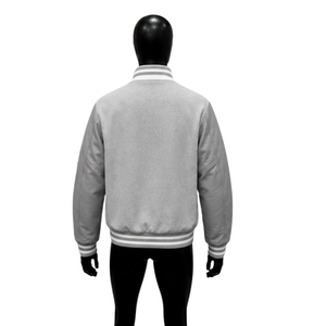 Blouson universitaire gris clair pour homme, style streetwear tendance, mode premium légère, col décontracté, manches en PU, idéal pour l'automne - Product Image 2