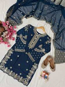 ชุดเสื้อผ้าพร้อมใส่ ดีไซน์สวยงาม ปักลายด้วยด้ายซารีและด้ายปักแบบดั้งเดิม ผ้าเครปธรรมชาติ พร้อมกางเกงและผ้าคลุมไหล่ ตัดเย็บสำเร็จ - Product Image 6