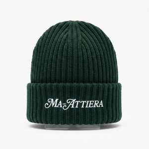 Gorro de Punto Acanalado Verde Oscuro con Puño, Gorro Cálido de Invierno con Logotipo Bordado Personalizado - Product Image 1