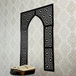 Arte Geométrico Islámico de Metal para Pared - Diseño de Arco de Rejilla Negra al por Mayor - Product Image 1