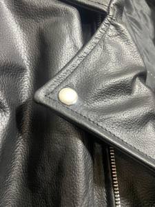 Chaqueta de Cuero Genuino Negra para Hombre, Estilo Bomber, con Cinturón, Corte Moderno, Personalizable OEM y ODM, Calidad Premium - Product Image 4