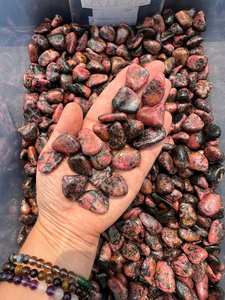 Piedras de Rodonita Pulimentadas, Cristal de Rodonita Rosa, Gemas de Varios Tamaños, Curativas, Decorativas, Venta al Por Mayor - Product Image 2