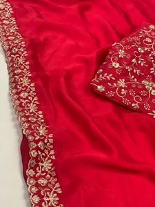 Je cherche un sari de la même couleur, magnifique, pour un mariage, en tissu de soie Rangoli doux de qualité supérieure avec un pallu en C. - Product Image 6