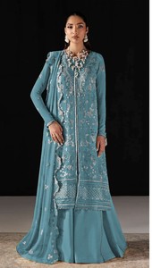 Ensemble Salwar Traditionnel pour Femme en Chiffon Brodé avec Paillettes et Broderie Khatli, Dupatta en Chiffon Longueur Cheville, Bas en Crêpe Français, Style Indien - Product Image 1
