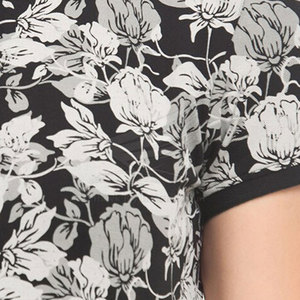 Logo personnalisé pour femmes, t-shirt d'été, couleur et taille personnalisées, respirant, 100% coton, toile fabriquée au Pakistan - Product Image 5