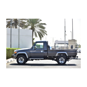 Utilisé pour les pick-up 4x4 à cabine simple série 79, conduite à gauche, intérieur foncé, essence/essence, pneus R18 - Product Image 4