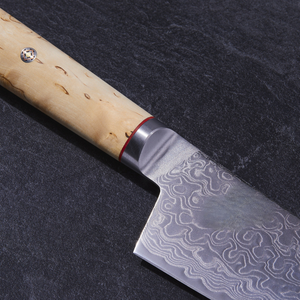 Couteaux Santoku beige-brun avec manche, lame à motif ondulé argenté et anneau d'accentuation rouge pour couper les légumes, hacher et préparer les aliments - Product Image 4